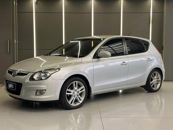HYUNDAI I30 2.0 MPFI GLS 16V GASOLINA 4P AUTOMÁTICO HYUNDAI I30 2.0 MPFI GLS 16V GASOLINA 4P AUTOMÁTICO